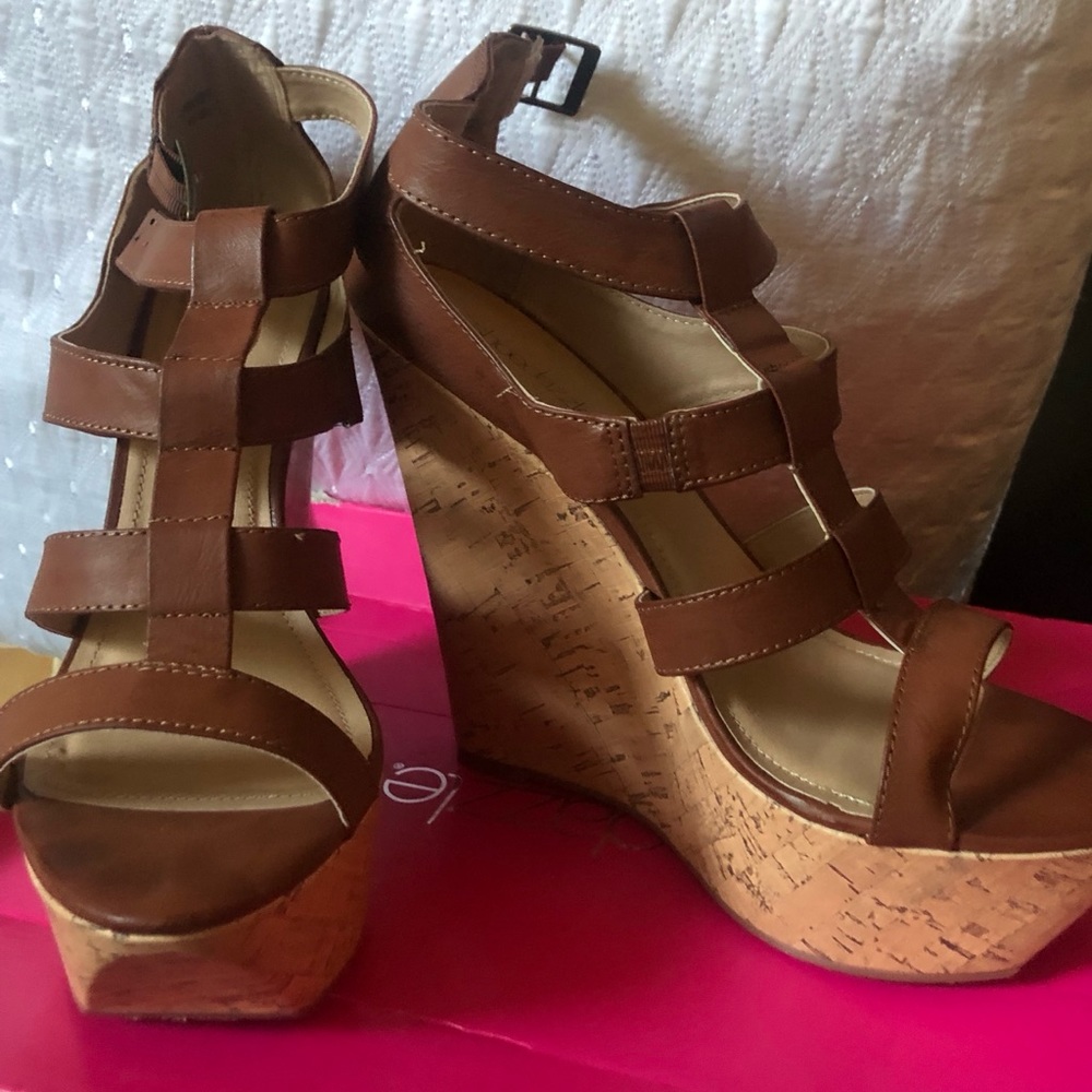 Tan High heel wedge size 10